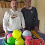 Entrega de materiales deportivos al JIRIMM N° 7 y EP N° 15 del Paraje La Gloria, Roque Pérez
