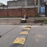Instalan más lomos de burro para mejorar la seguridad vial en Roque Pérez
