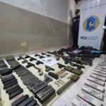 Golpe a la banda de «El Loco César», capo narco de la Villa 31: detenidos, drogas y un arsenal