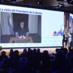 Milei apuntó a Kicillof en IDEA: “Es casi insultante tener que debatir con un comunista“
