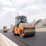 Otro paso más: empezaron a asfaltar la pista del Autódromo que va a quedar lista para que llegue la Fórmula 1